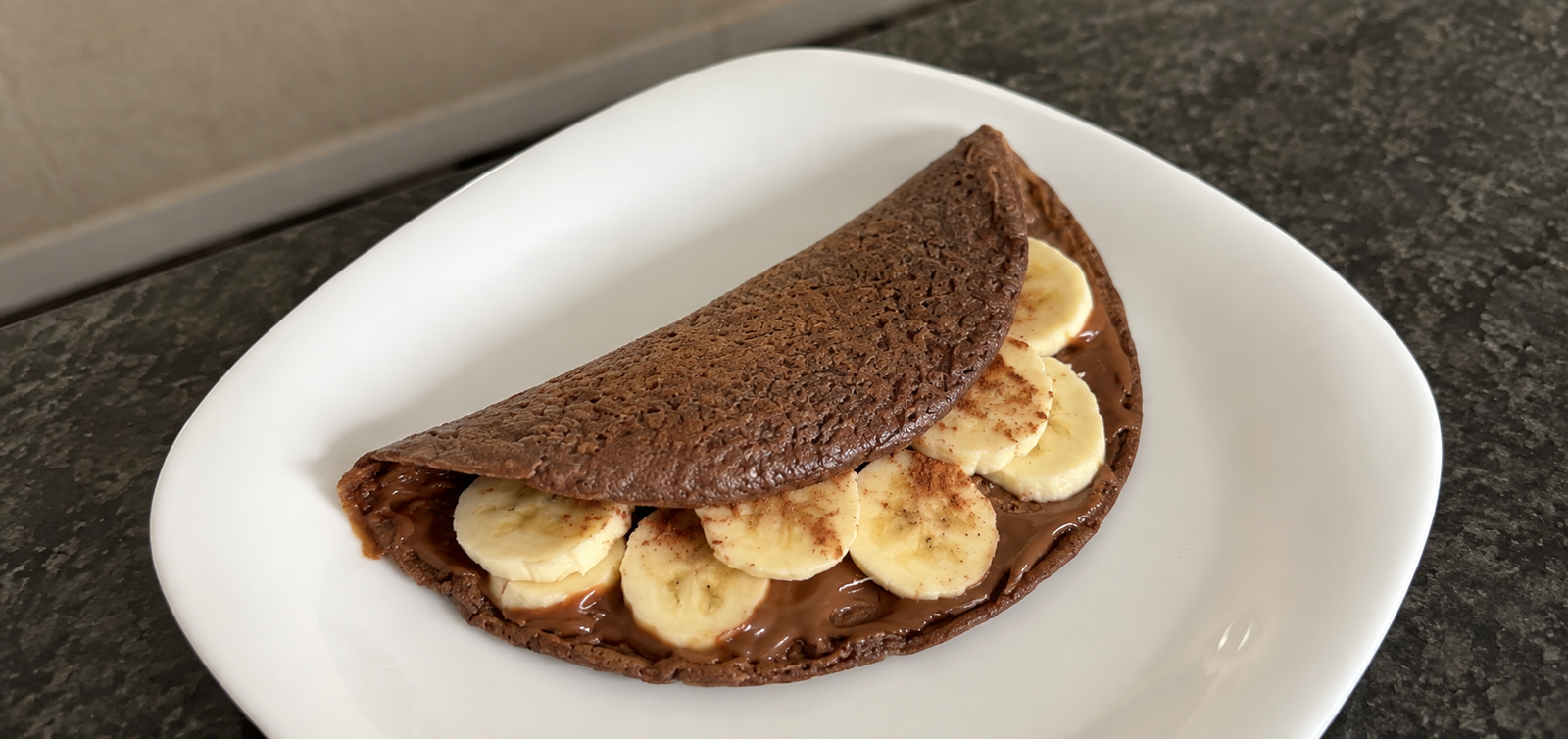 Desayuno saludable con avena y frutos rojos